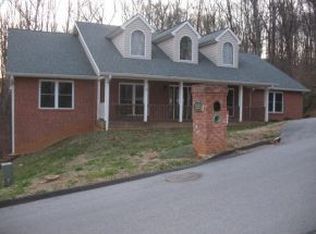 2212 Nantucket Dr, Johnson City, TN 37604