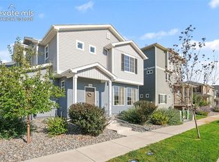 3512 Streamwood Dr, Johnstown, CO 80534