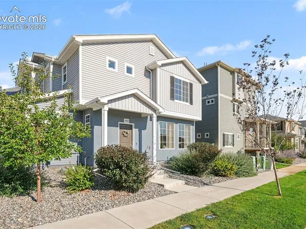 3512 Streamwood Dr, Johnstown, CO 80534