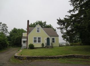 4 Wellington Pl, Greenwich, CT 06830