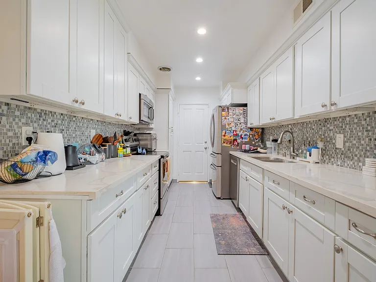 4487 Colbath Ave #106 — Photo 7