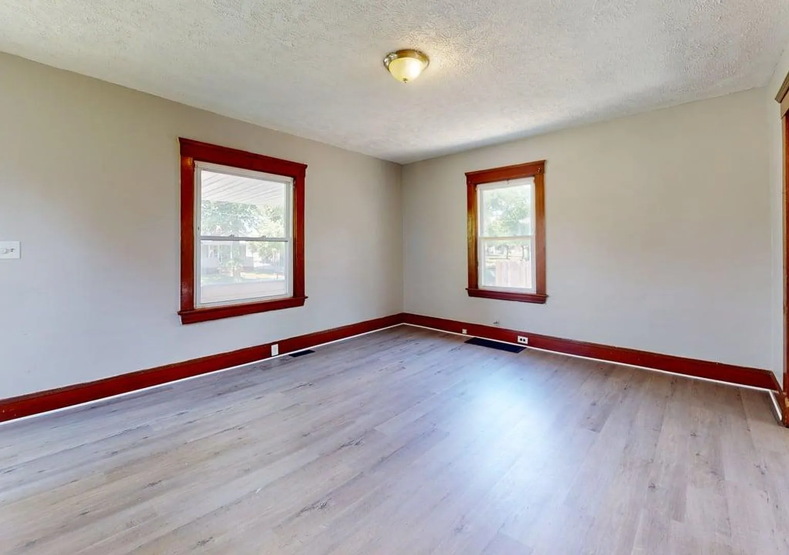 3 Bedroom Single Family Home — Photo 4