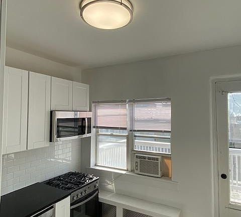 2nd image of 1910 E Passyunk Ave #3