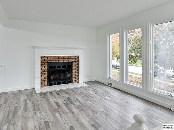 4th image of 2611 N 112th Ave