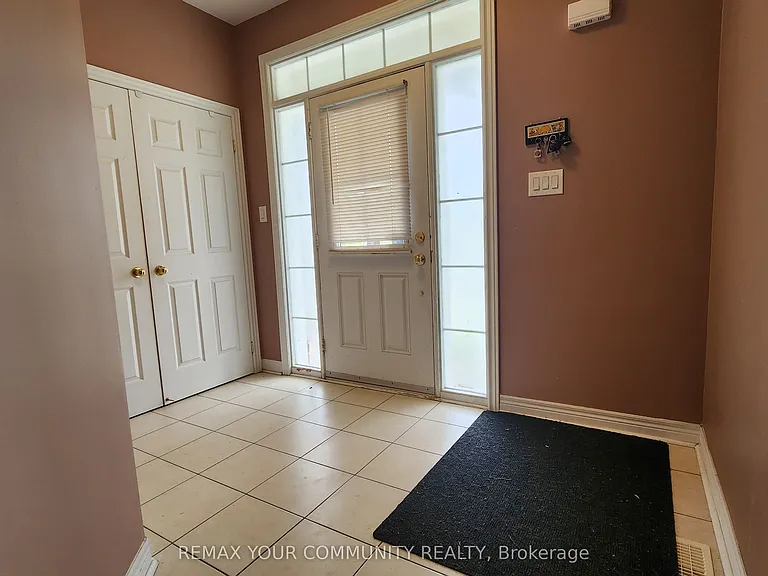 3 Prince Of Wales Dr — Photo 3