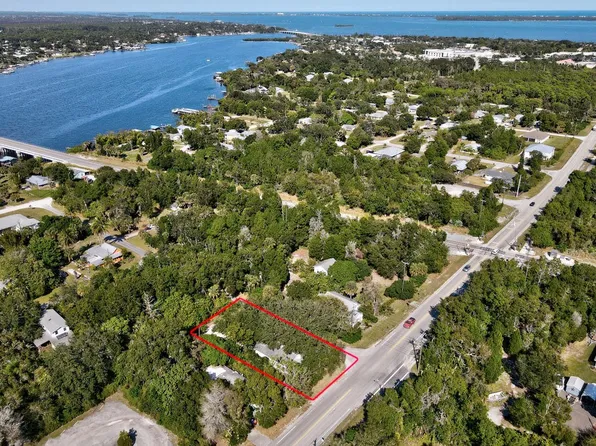 12995 Roseland Rd, Sebastian, FL 32958