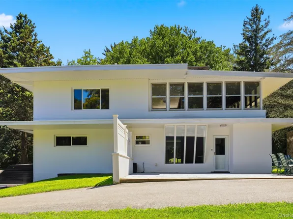 58 Carolan Rd E, Carmel, NY 10512