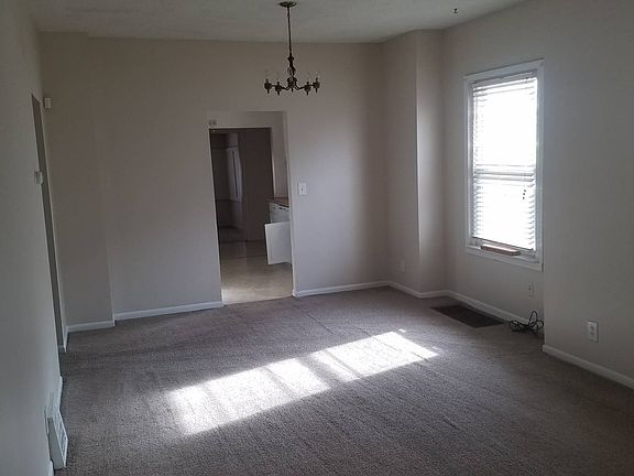 3rd image of 2721 Cleveland Ave