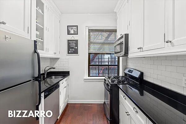 Rented by Bizzarro Agency | media 12