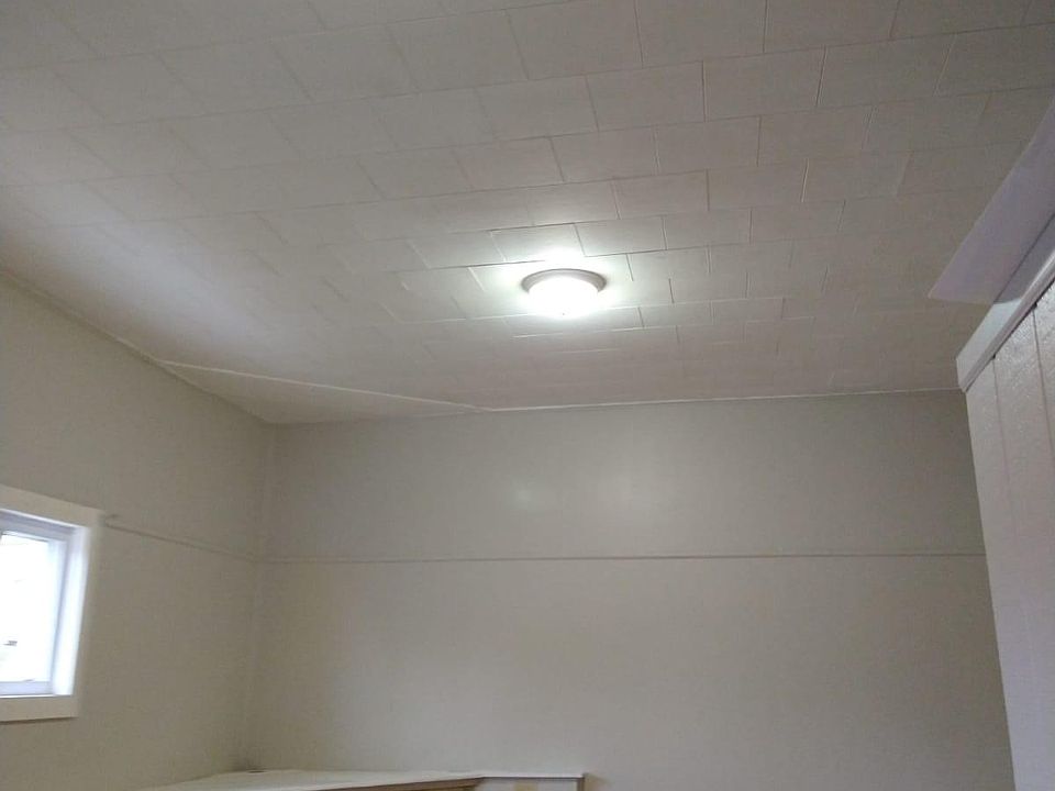 1st image of 4860 Wegg Ave