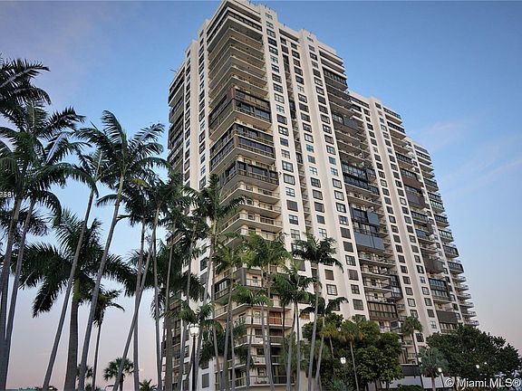 5th image of 2333 Brickell Ave APT 2211