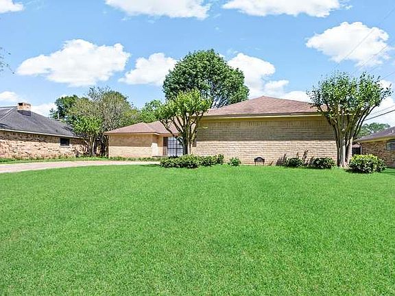 3rd image of 6920 Westgate Dr