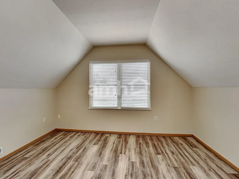 353 W Hunters Dr — Photo 20