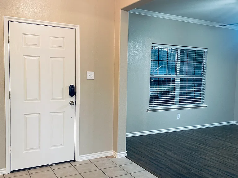 1200 Whisper Willow Dr — Photo 8