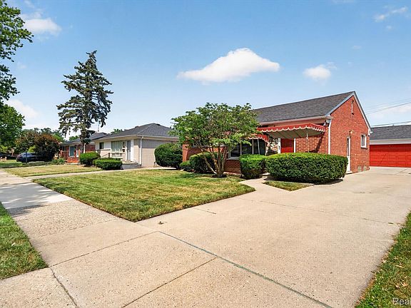 5th image of 24894 Raven Ave