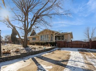 8462 S 83rd Ave, Hickory Hills, IL