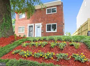 102 47th St NE, Washington, DC 20019