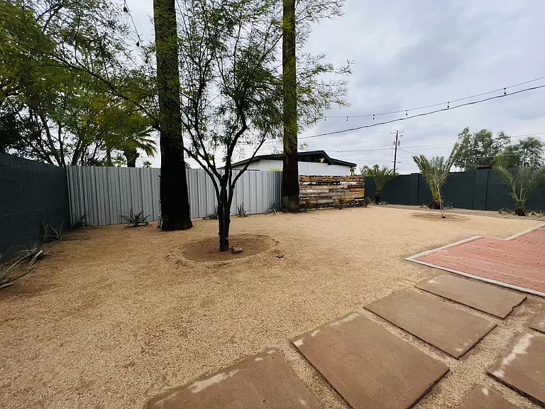 1414 E Palm Ln — Photo 43