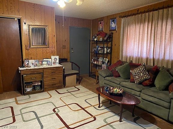 4th image of 1061 Miller Ave
