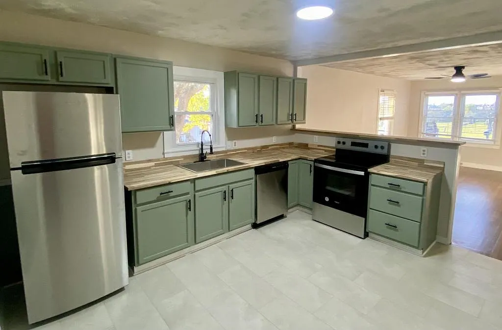 324 Miller Ave — Photo 4