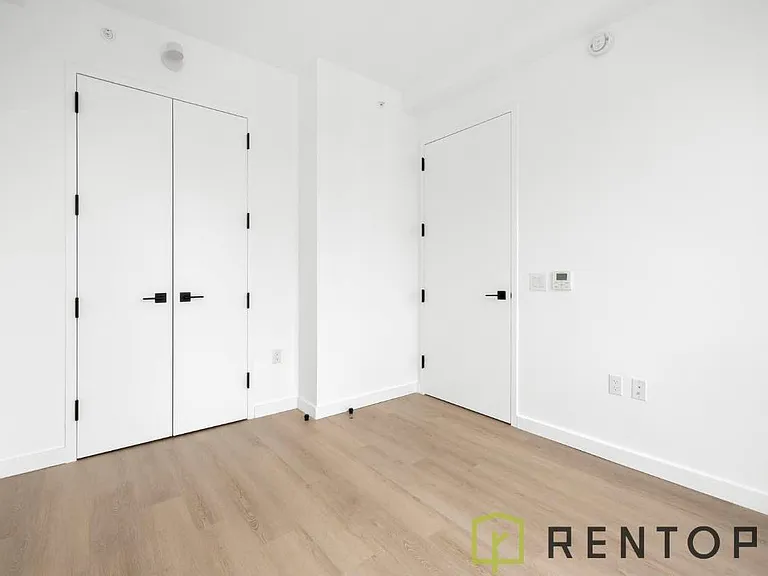 1051 Pacific St #706 — Photo 12