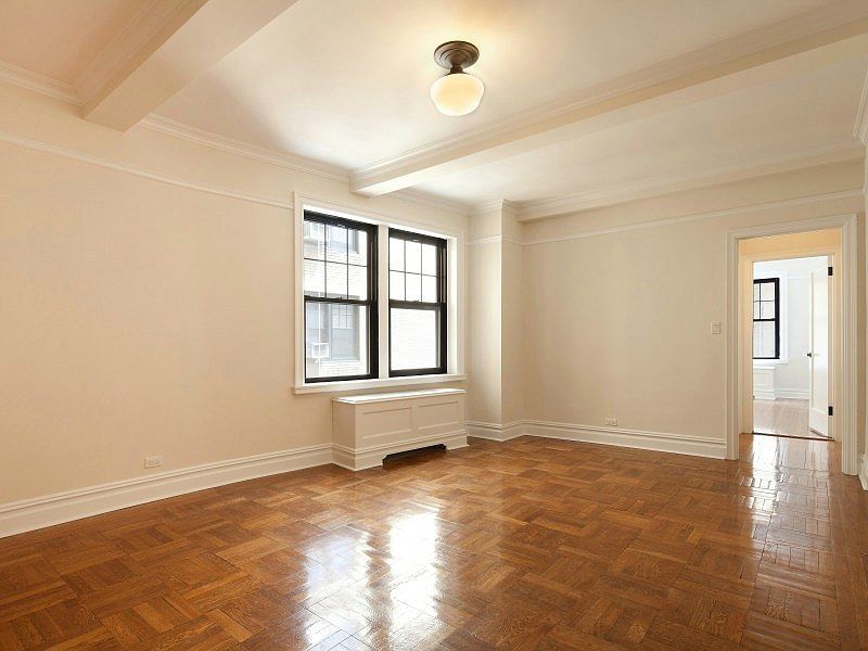 1st image of 172 W 79th St #5E
