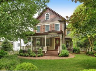 4 Overlook Ave, Gladstone, NJ 07934