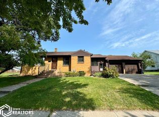 902 S Leebrick St, Burlington, IA 52601