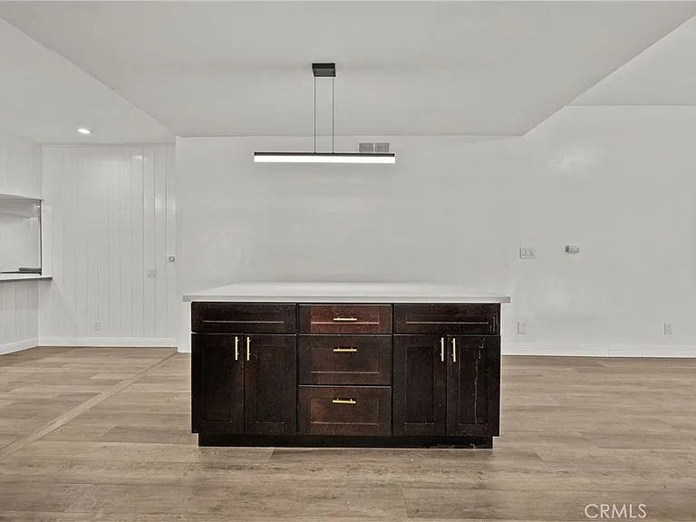 9724 Bothwell Rd — Photo 29