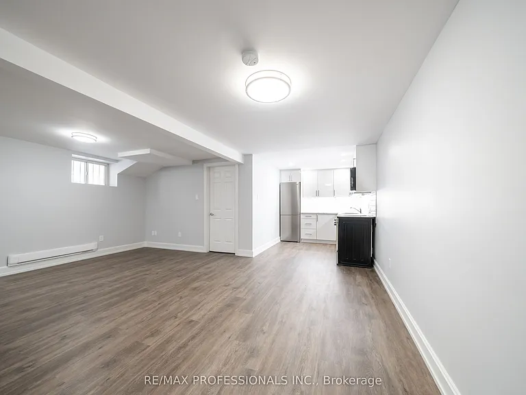 1485 King St W #4 — Photo 4