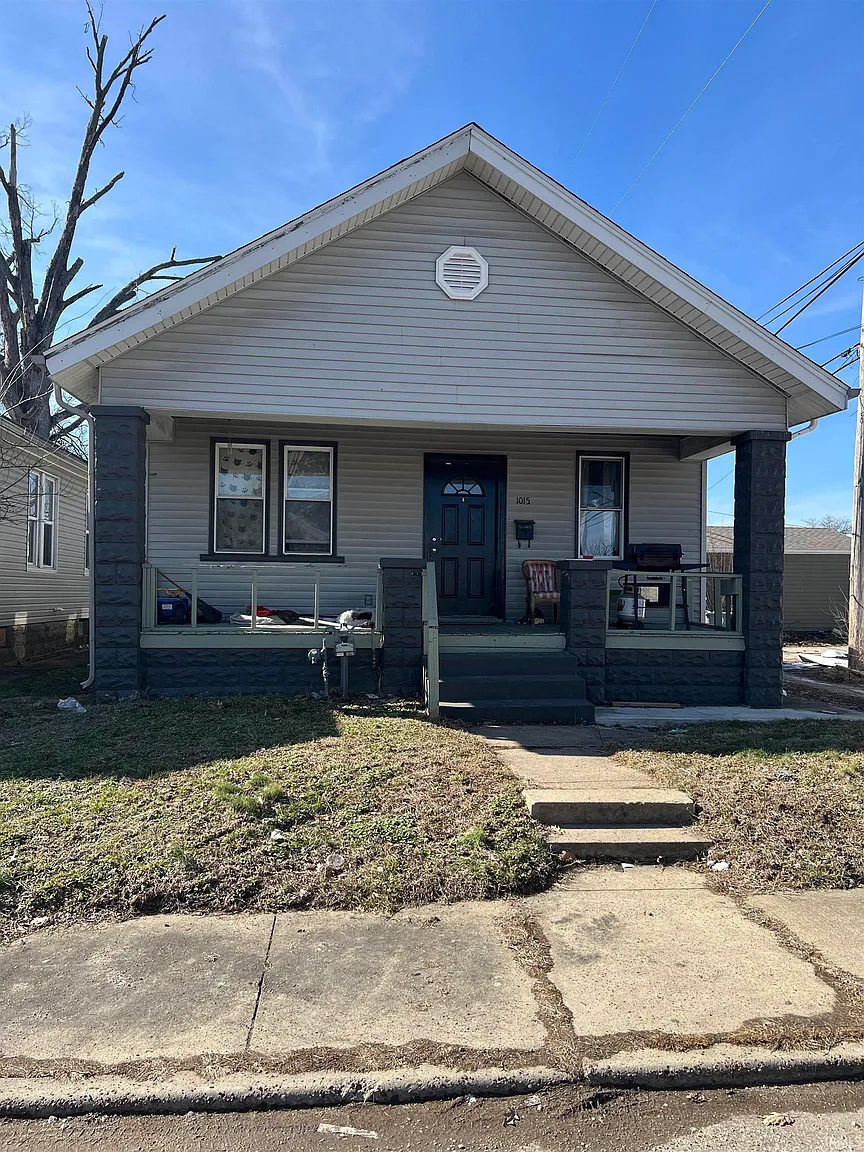 1015 Henning Ave photo 1