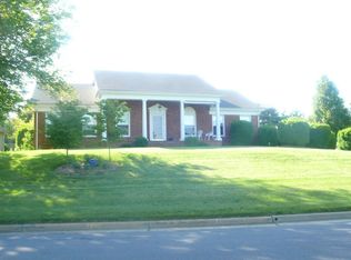 225 Dominion Dr, Waynesboro, VA 22980