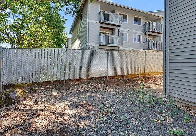 5260 Springcrest Dr S — Photo 28