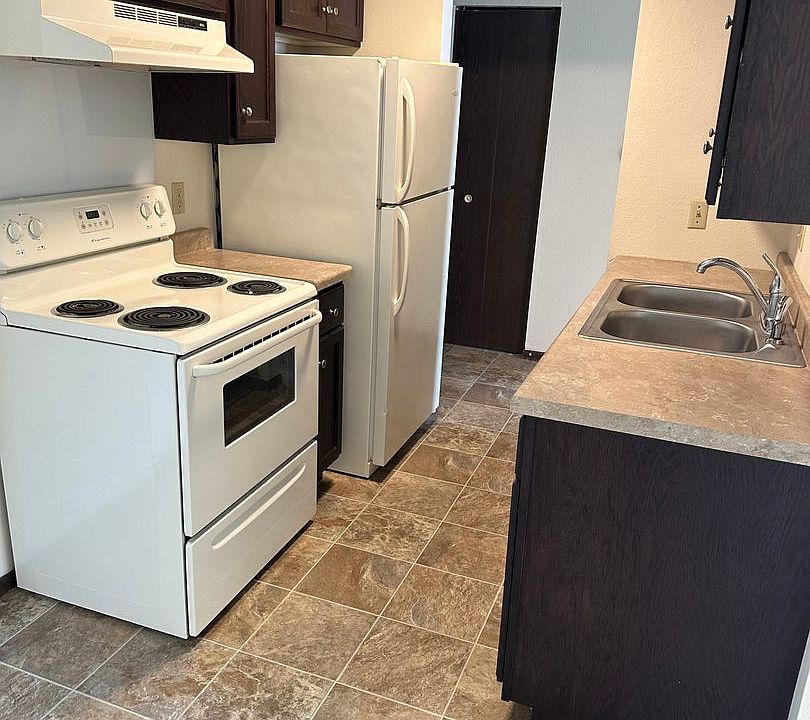 1st image of 200 5th Ave N APT 306