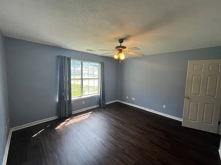 102 Rosebud Cir — Photo 19