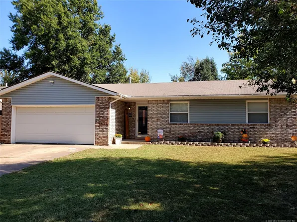 13523 S Hickory Pl E, Glenpool, OK 74033