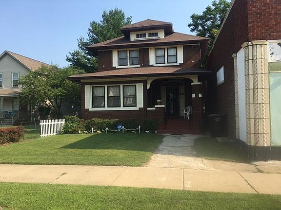 2nd image of 1207 W Washington St