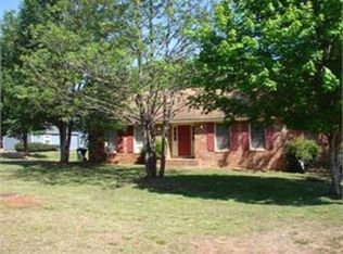 117 Jockey Club Dr #115, Athens, GA 30605