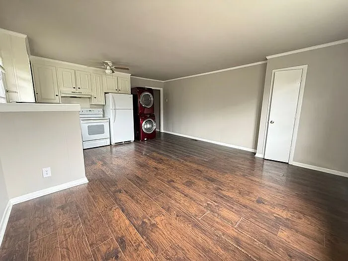 211 Robinwood Ave — Photo 5