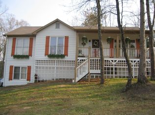 28 Azalea Dr, Cartersville, GA 30121
