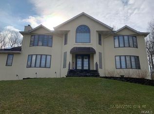 22 Col Conklin Dr, Stony Pt, NY 10980