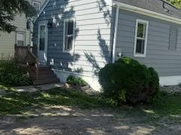 616 Ann St SE, Willmar, MN 56201