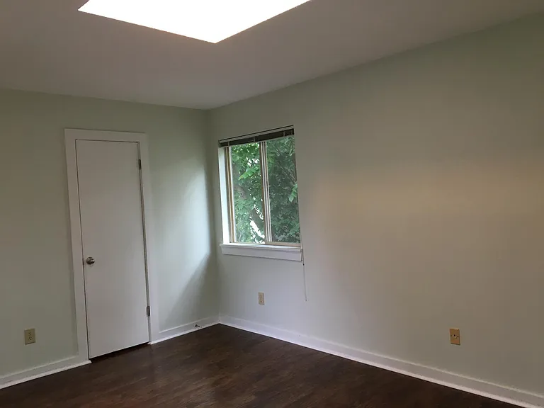7301 Glenroie Ave — Photo 8