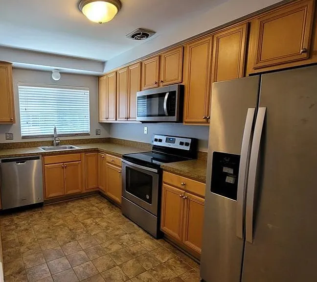 463 N Eton St #D2 — Photo 5