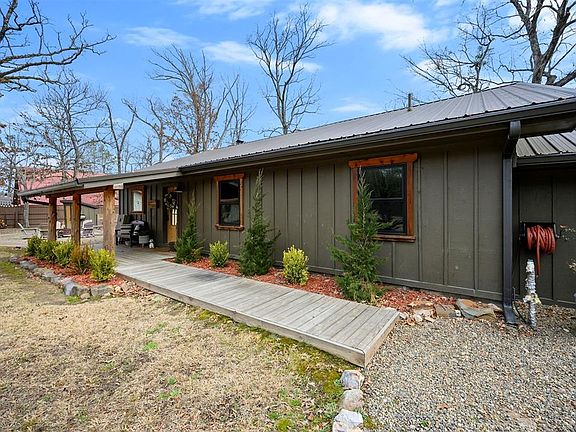 5th image of 732 Red Fox Rd