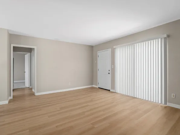 1306 E 18th St E #212, National City, CA 91950