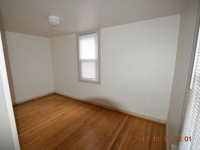 840 Meigs St — Photo 8