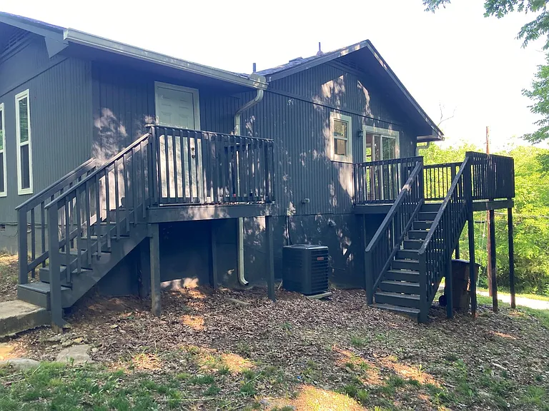 5240 Tusculum Ct — Photo 4
