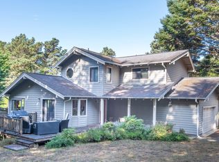 45225 Fern Dr, Mendocino, CA 95460