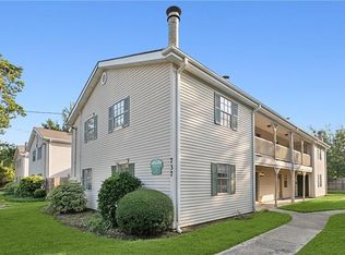 737 Heavens Dr APT 3, Mandeville, LA 70471